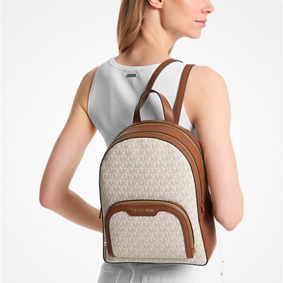 New Michael Kors Jaycee Medium Logo Backpack Vanilla - Picture 1 of 4